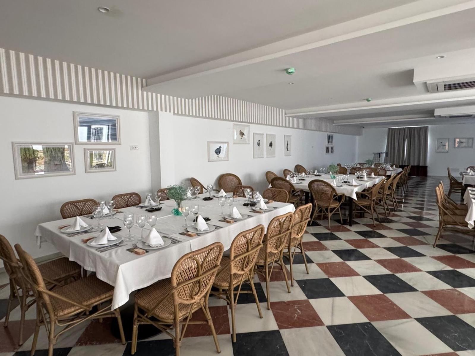 Hotel Restaurante Toruno El Rocio Exterior photo
